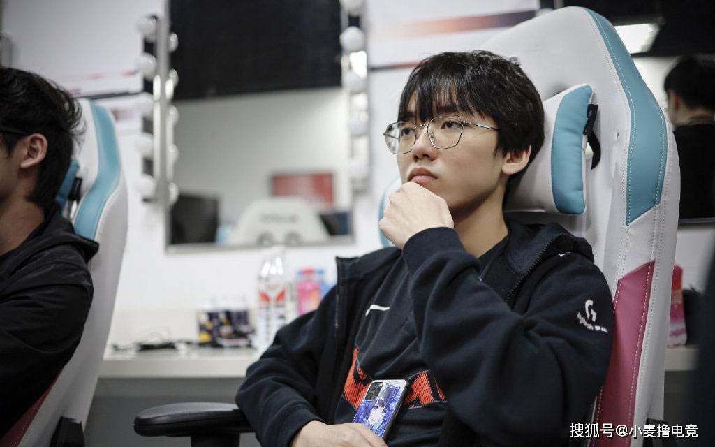 关于浓眉哥与30激战篮网分钟,夺冠胜负难料!,Karsa焦点对战上演精彩一战的信息 关于浓眉哥与30激战篮网分钟,夺冠胜负难料!,Karsa焦点对战上演精彩一战的信息