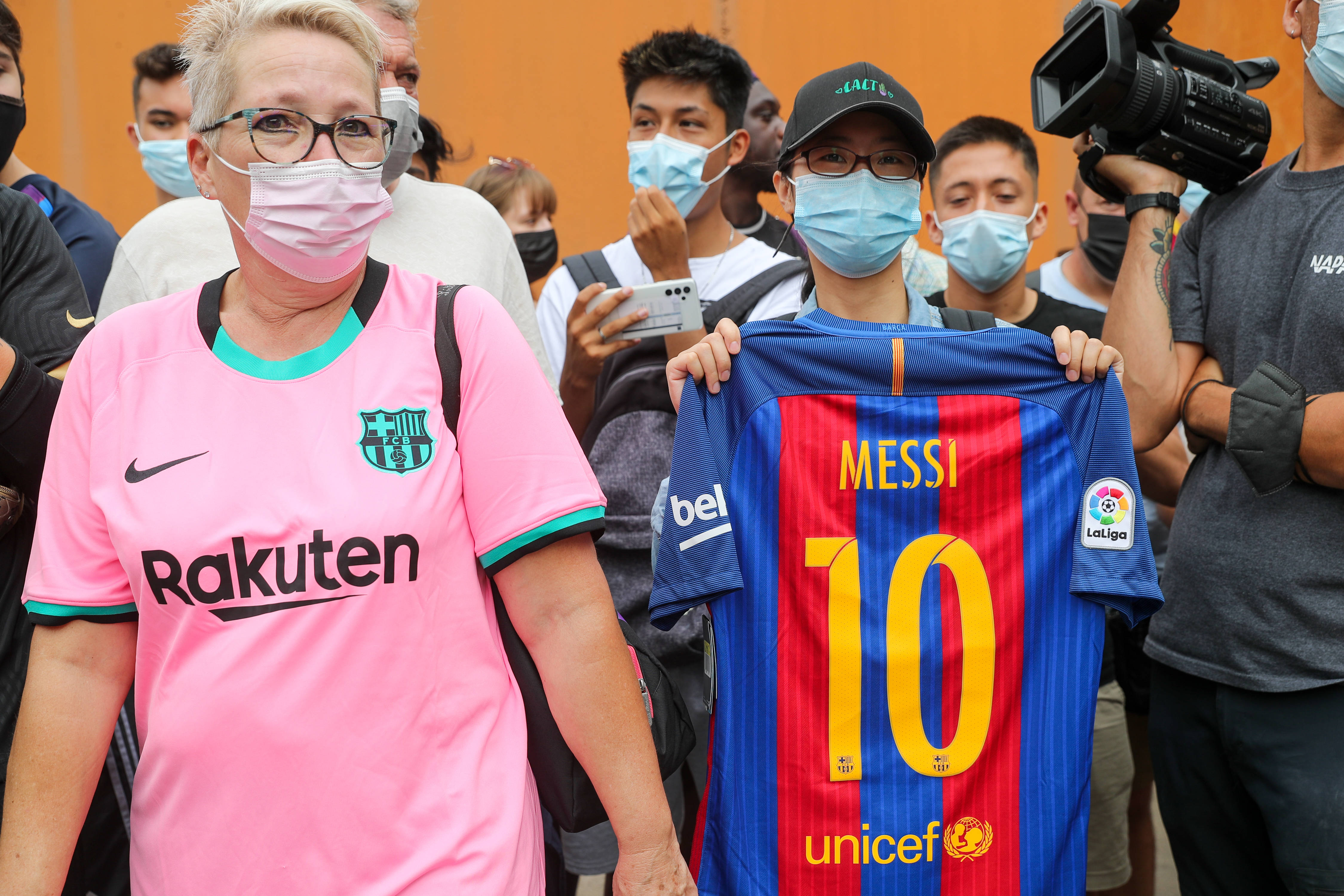 3377-梅西回归赛场，败北首场状态亮眼，巴塞罗那观众沸腾！的简单介绍