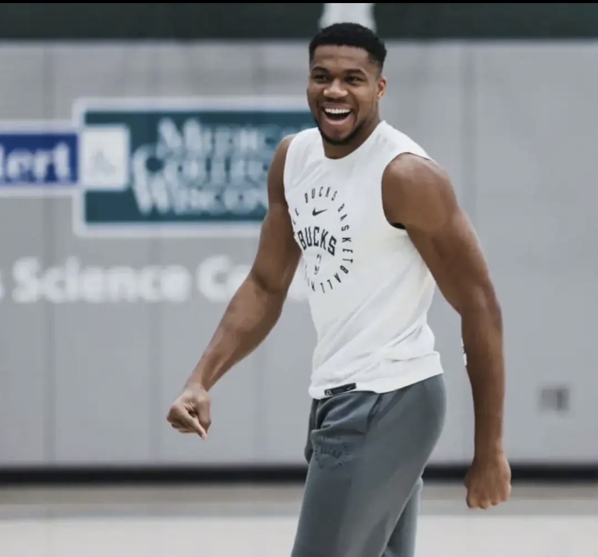 3377体育-字母哥新星高光表现表现惊艳,IG未来可期!的简单介绍