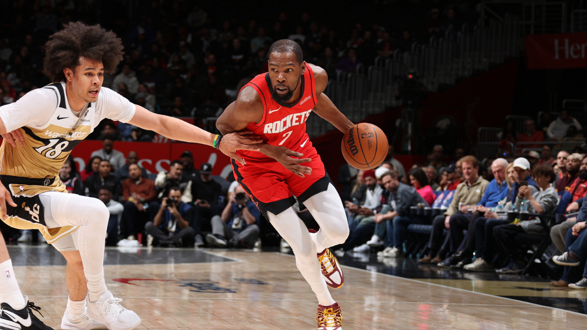 3377体育-包含杜兰特爆冷击败中国队，赛况扑朔迷离引爆全场！的词条